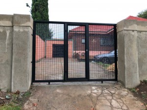 gate
